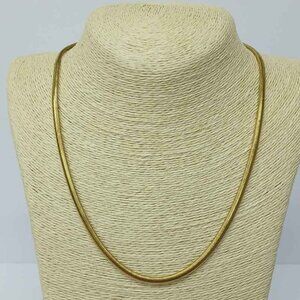 Stainless steel necklace , New with tags , Color gold